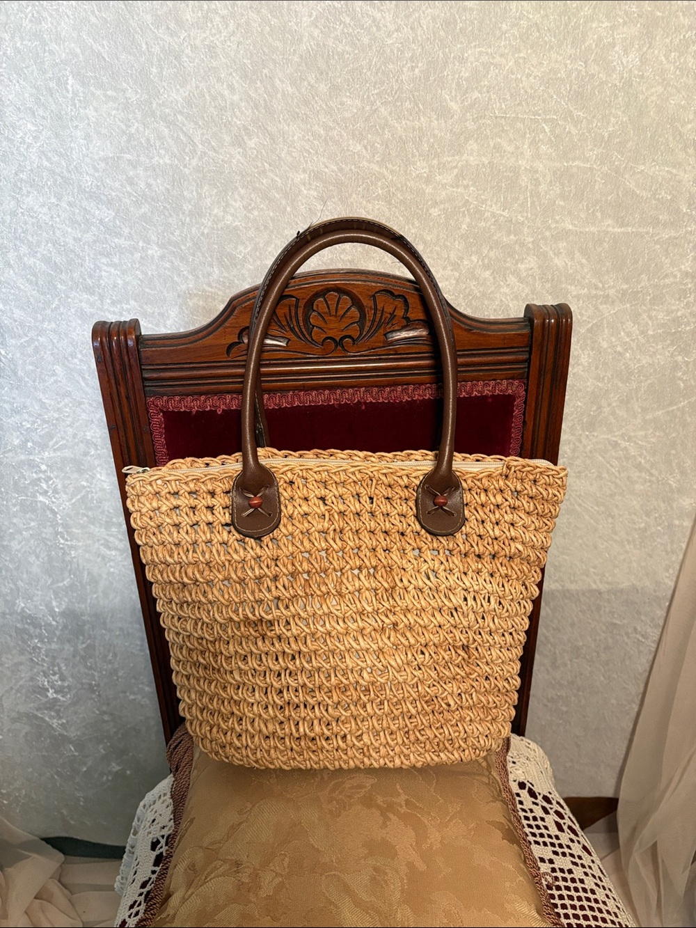Cappelli Straworld Cream Woven Tote with Fabric Lining leather like handles OS